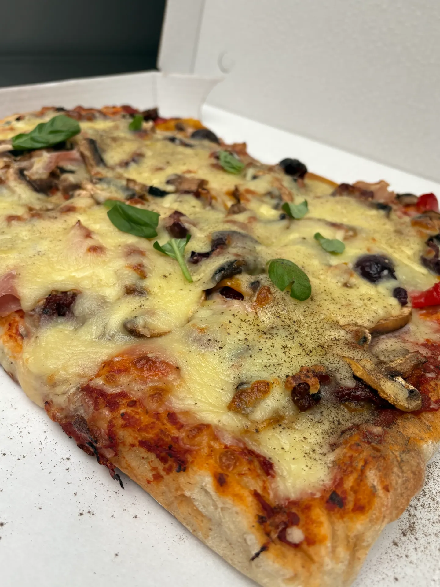 Pizza Regina 30X40 cm