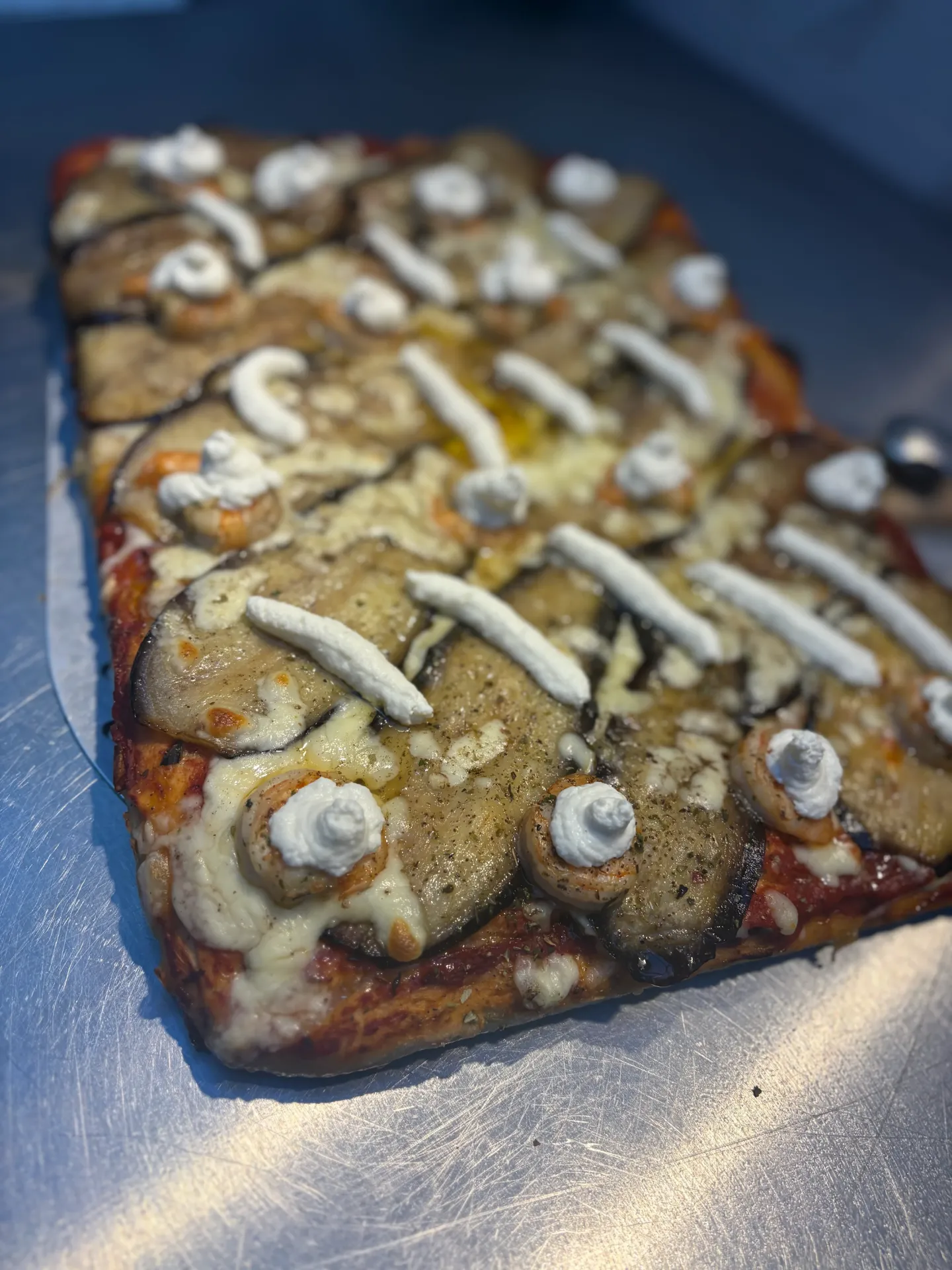 Pizza ricotta & aubergine  30X40 cm