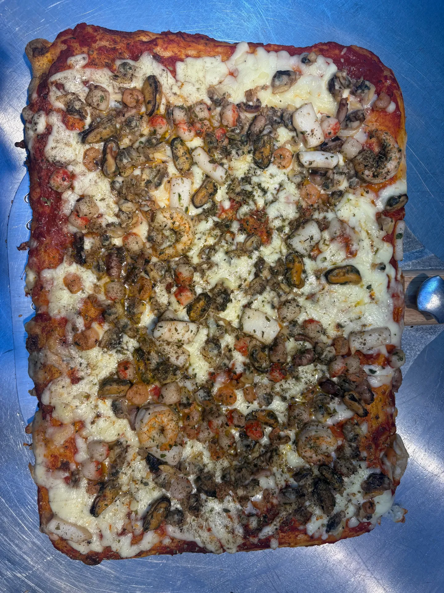 Pizza Frutti di mare  30X40 cm